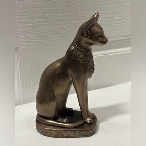 Vintage Elegant Egyptian Veronese Bronze Finish Resin Cat Statue